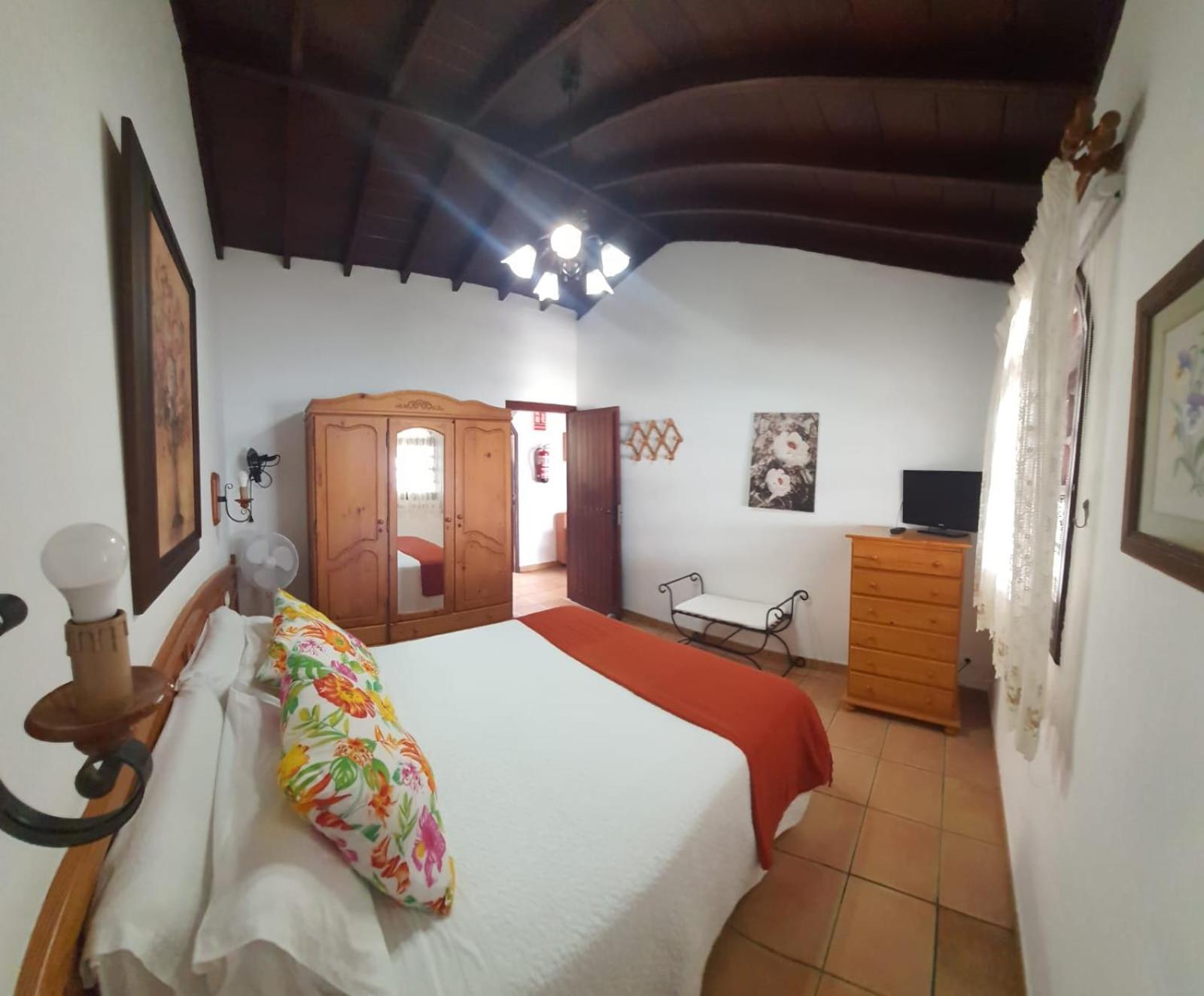 Вилла Casa Domingo Simon Фуэнкальенте-де-ла-Пальма Экстерьер фото
