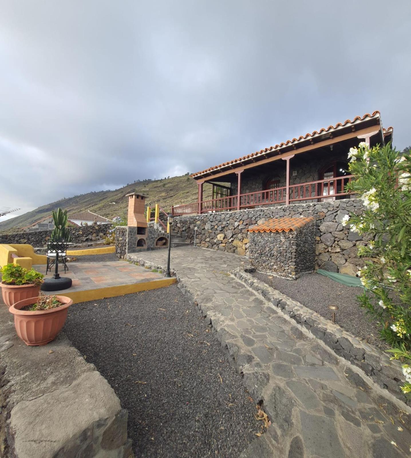 Вилла Casa Domingo Simon Фуэнкальенте-де-ла-Пальма Экстерьер фото